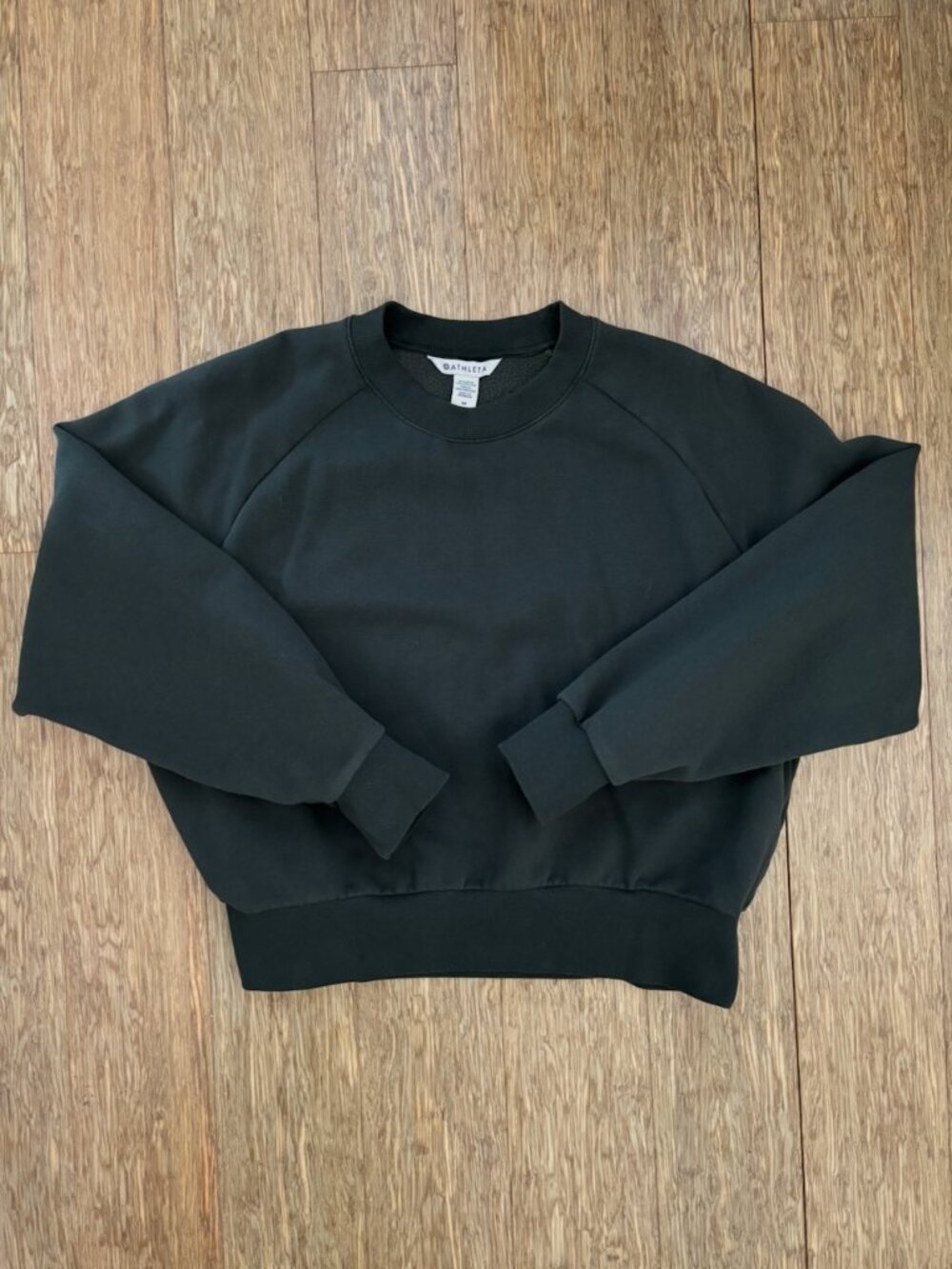 Athleta Forever Fleece Relaxed Crew Dark Green Sweatshirt Size Medium